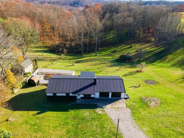 1747 E Airport Road NE, Mcconnelsville, OH 43756