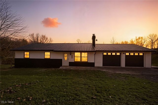 1747 E Airport Road NE, Mcconnelsville, OH 43756