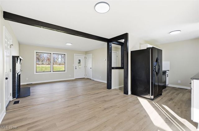 1747 E Airport Road NE, Mcconnelsville, OH 43756