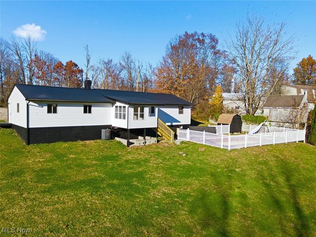 1747 E Airport Road NE, Mcconnelsville, OH 43756