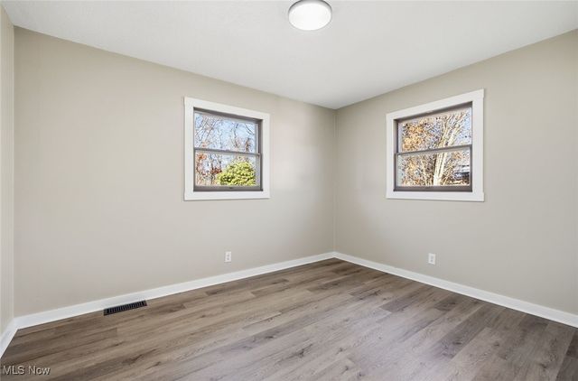 1747 E Airport Road NE, Mcconnelsville, OH 43756