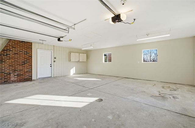 1747 E Airport Road NE, Mcconnelsville, OH 43756