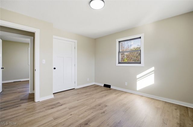 1747 E Airport Road NE, Mcconnelsville, OH 43756