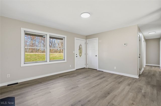 1747 E Airport Road NE, Mcconnelsville, OH 43756