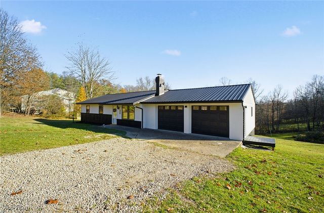 1747 E Airport Road NE, Mcconnelsville, OH 43756