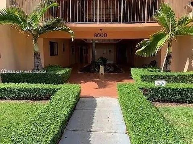 8600 SW 133rd Ave Road 423, Miami, FL 33183