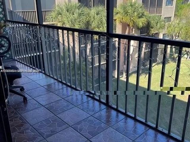 8600 SW 133rd Ave Road 423, Miami, FL 33183