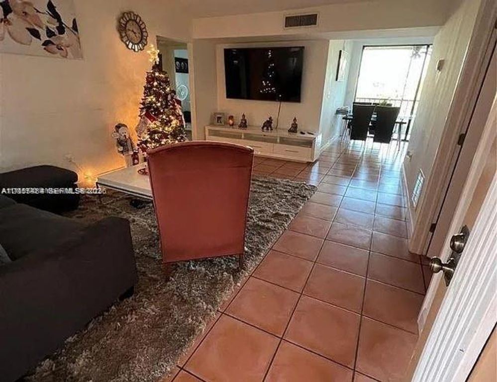 8600 SW 133rd Ave Road 423, Miami, FL 33183