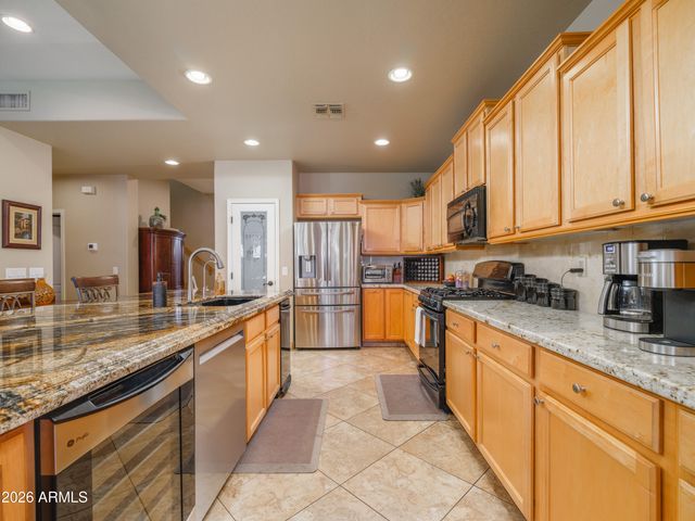 6132 W TOPEKA Drive, Glendale, AZ 85308