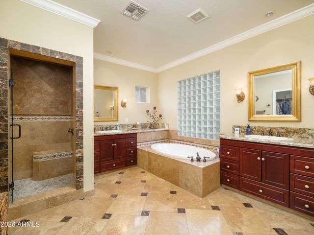 6132 W TOPEKA Drive, Glendale, AZ 85308