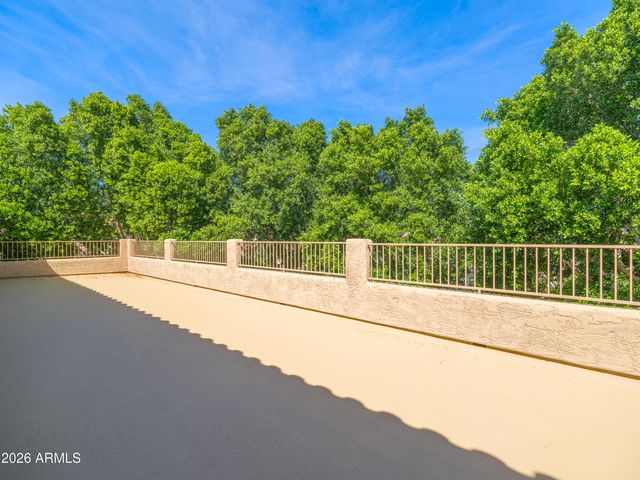 6132 W TOPEKA Drive, Glendale, AZ 85308