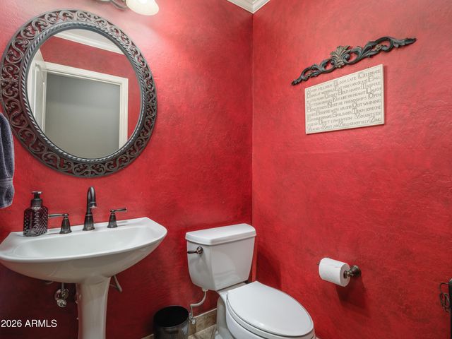 6132 W TOPEKA Drive, Glendale, AZ 85308