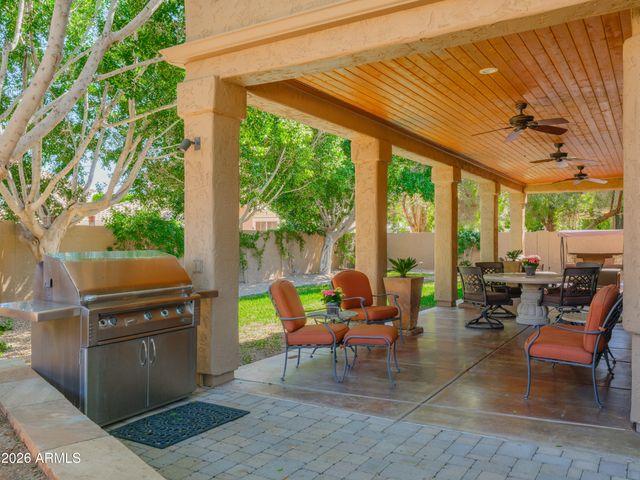 6132 W TOPEKA Drive, Glendale, AZ 85308