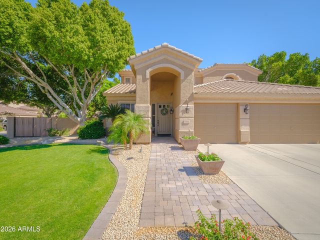 6132 W TOPEKA Drive, Glendale, AZ 85308