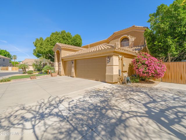 6132 W TOPEKA Drive, Glendale, AZ 85308