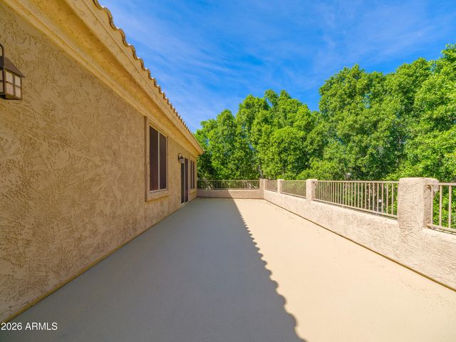 6132 W TOPEKA Drive, Glendale, AZ 85308