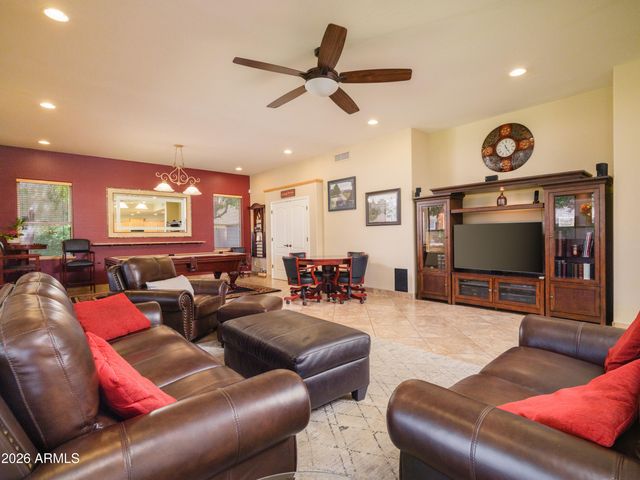 6132 W TOPEKA Drive, Glendale, AZ 85308