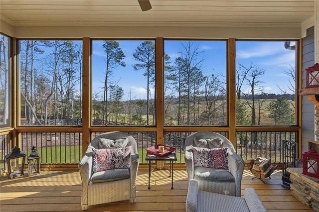 5420 Fishermans Cove, Gainesville, GA 30506