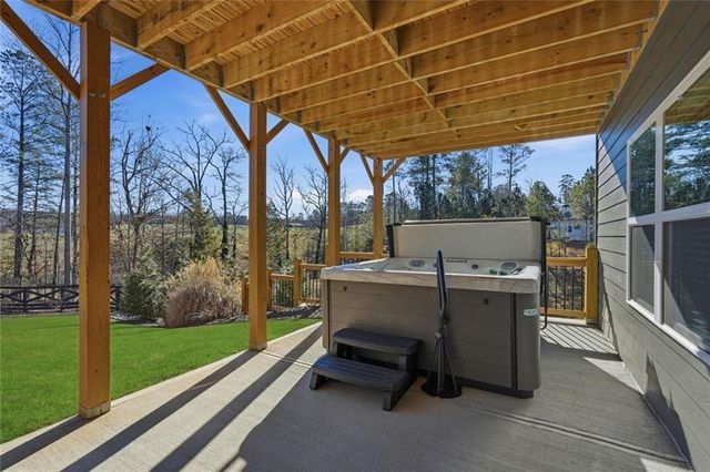 5420 Fishermans Cove, Gainesville, GA 30506