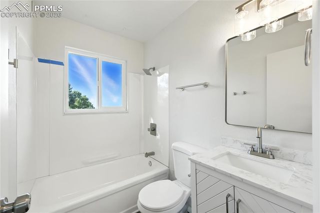 7033 Sequoyah Way, Colorado Springs, CO 80915