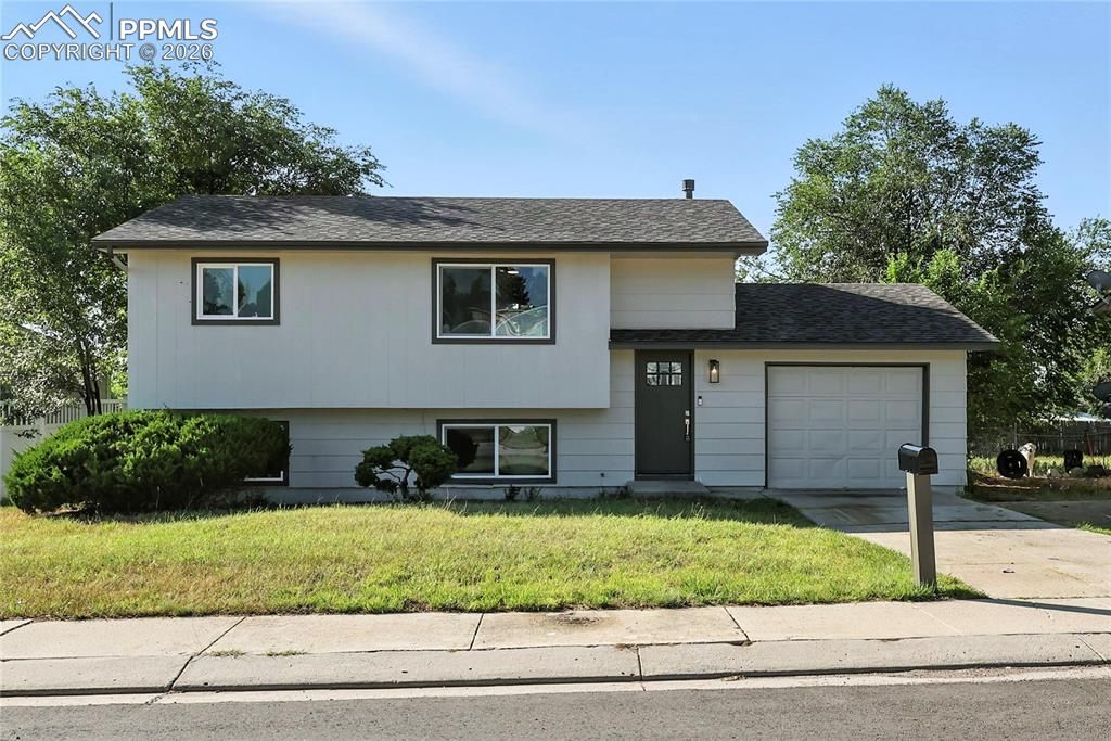 7033 Sequoyah Way, Colorado Springs, CO 80915