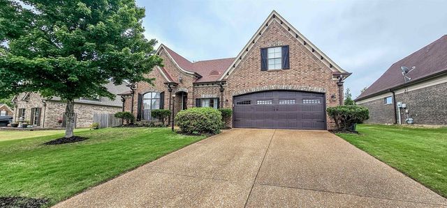 35 WHISPERING CREEK CV, Oakland, TN 38060