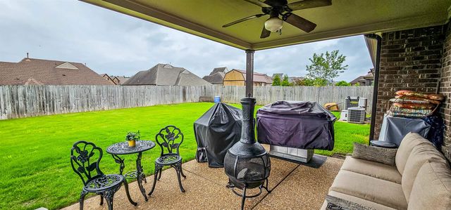 35 WHISPERING CREEK CV, Oakland, TN 38060