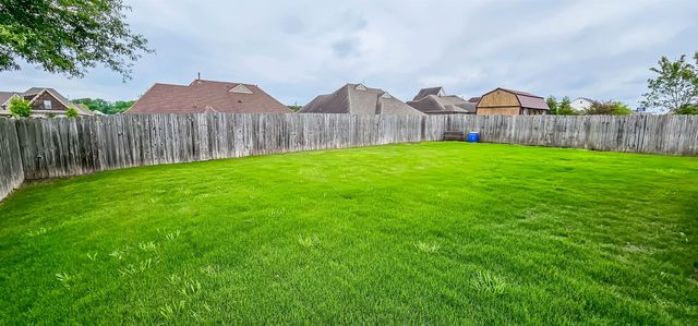 35 WHISPERING CREEK CV, Oakland, TN 38060