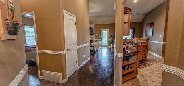 35 WHISPERING CREEK CV, Oakland, TN 38060