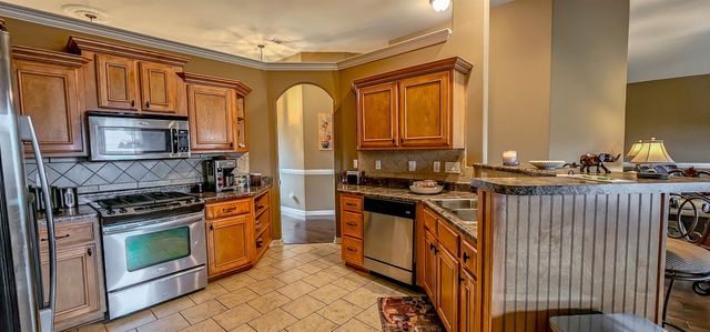 35 WHISPERING CREEK CV, Oakland, TN 38060