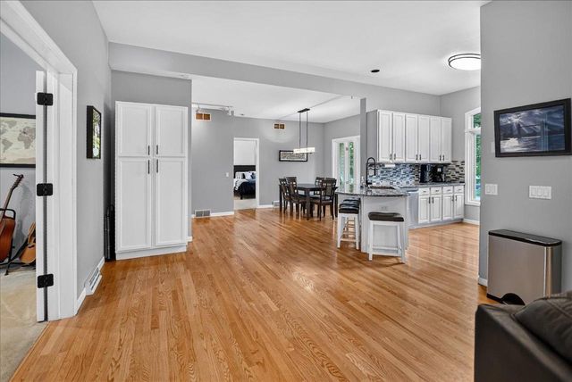 2779 Richardson Street, Fitchburg, WI 53711