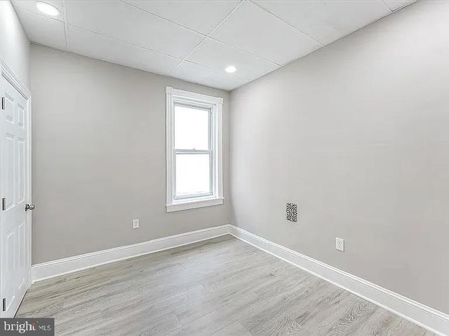 100 W SHARPNACK ST, Philadelphia, PA 19119