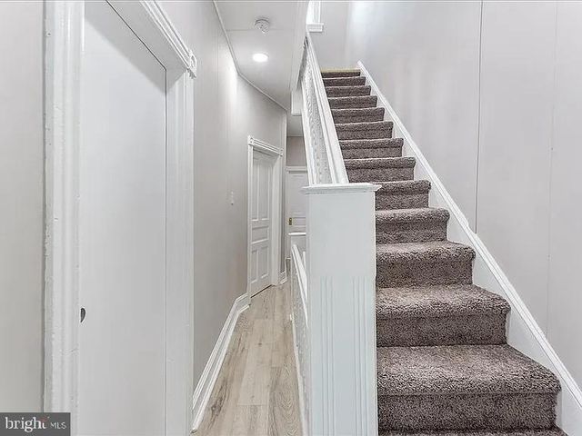 100 W SHARPNACK ST, Philadelphia, PA 19119