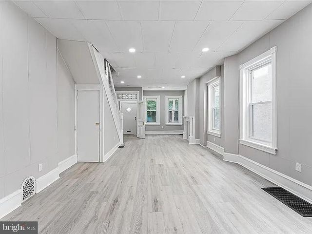 100 W SHARPNACK ST, Philadelphia, PA 19119