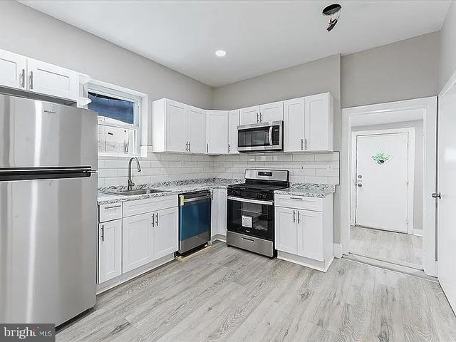 100 W SHARPNACK ST, Philadelphia, PA 19119