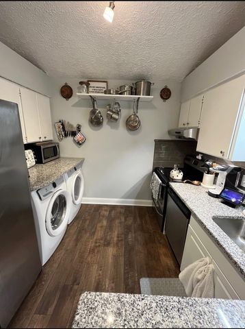 2712 Penn Meade Dr, Nashville, TN 37214