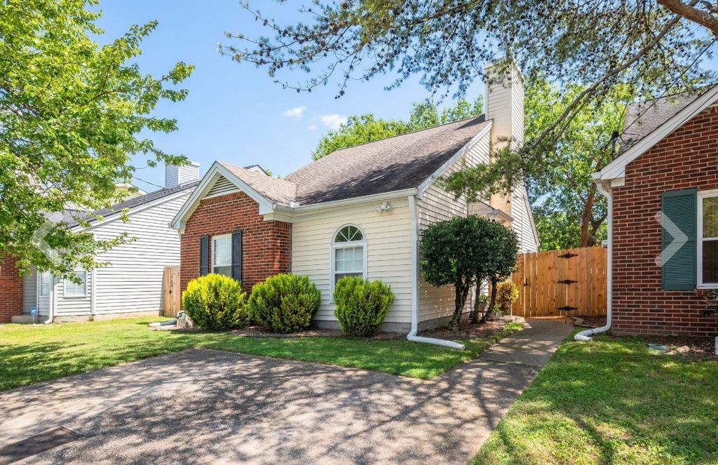 2712 Penn Meade Dr, Nashville, TN 37214