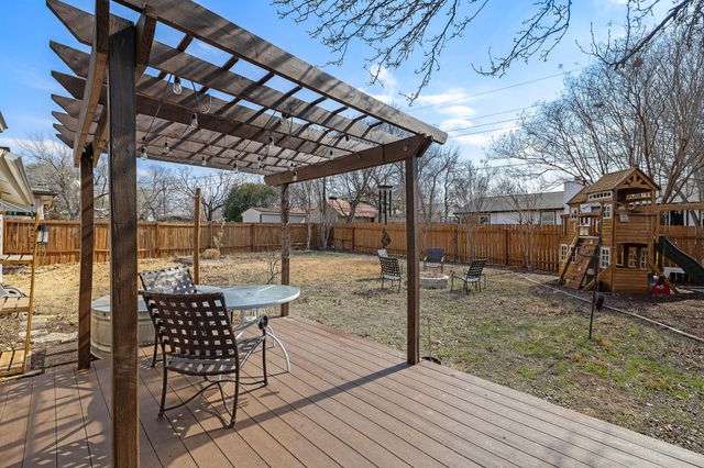 805 Garden Path DR, Round Rock, TX 78664