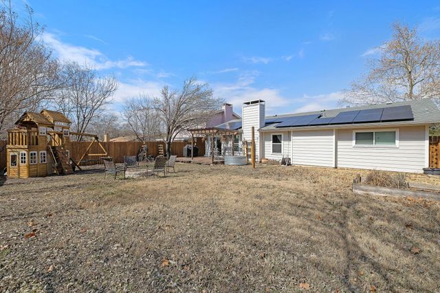 805 Garden Path DR, Round Rock, TX 78664