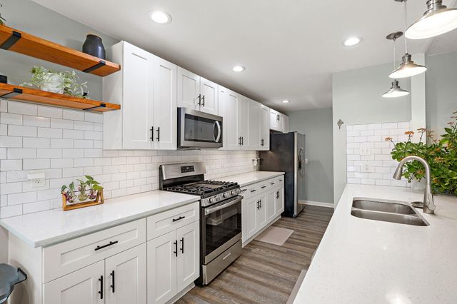 805 Garden Path DR, Round Rock, TX 78664