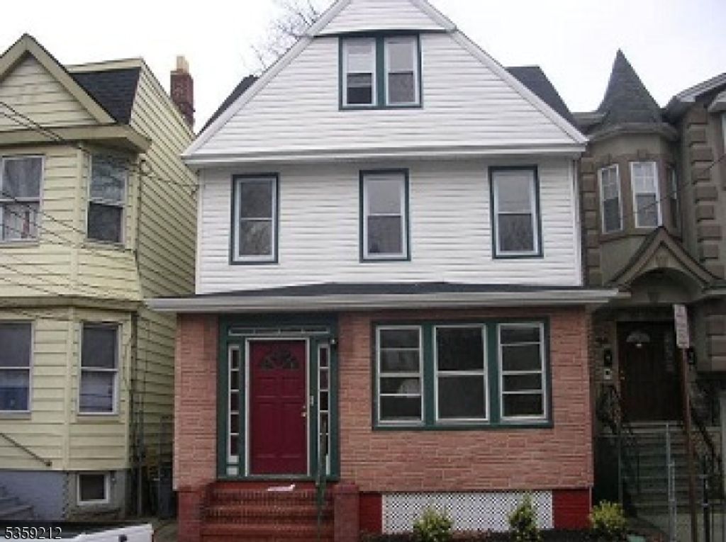 42 Mead St, Newark City, NJ 07106