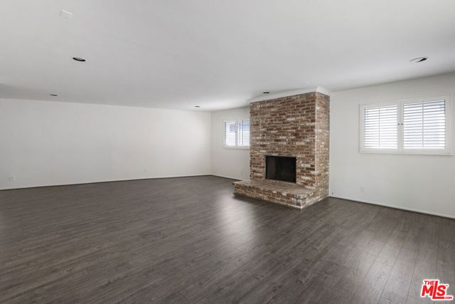 15508 Royal Ridge Road, Sherman Oaks, CA 91403