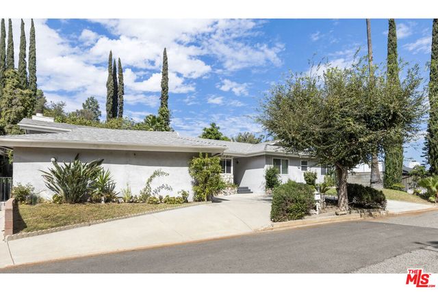 15508 Royal Ridge Road, Sherman Oaks, CA 91403