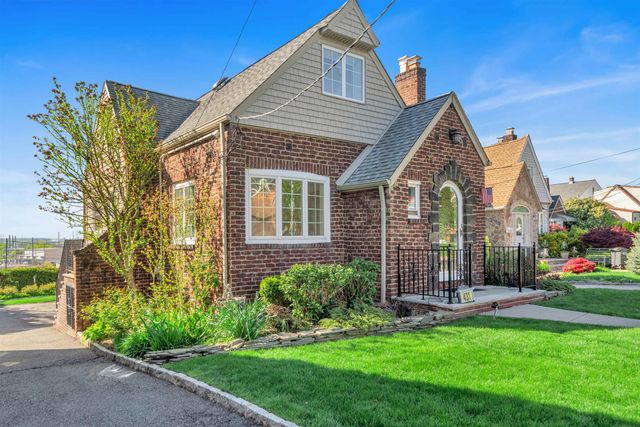 431 VAN RENSSALAER, Ridgefield, NJ 07657