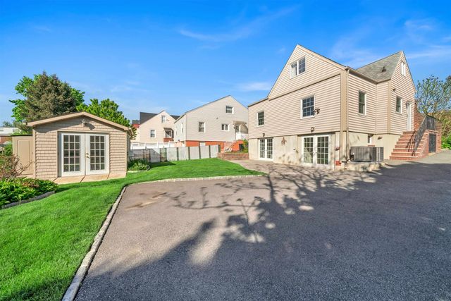 431 VAN RENSSALAER, Ridgefield, NJ 07657