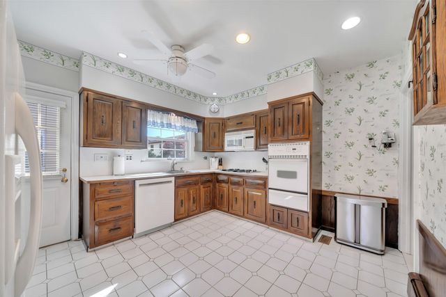 431 VAN RENSSALAER, Ridgefield, NJ 07657