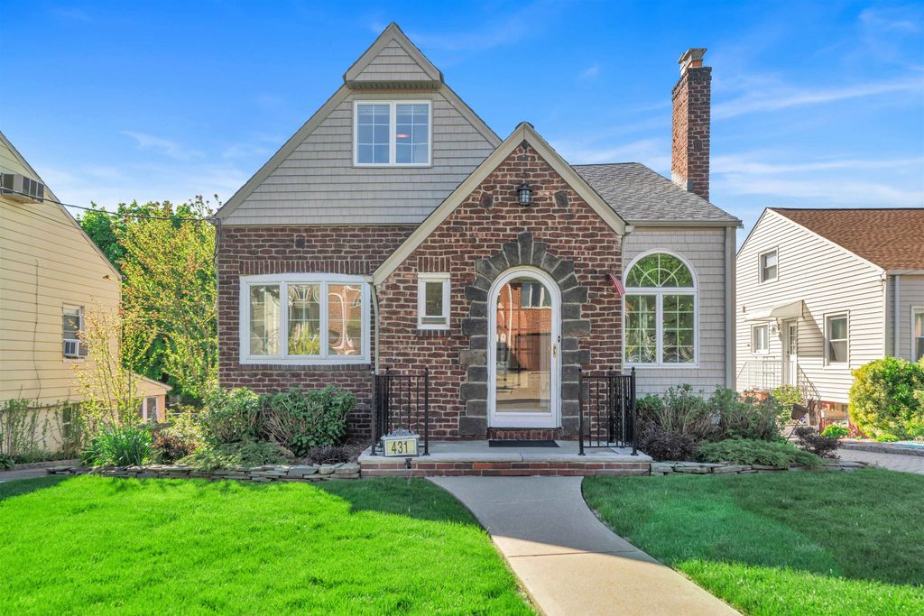 431 VAN RENSSALAER, Ridgefield, NJ 07657