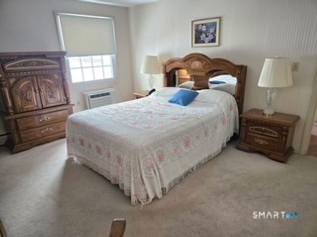 1162 Middle Turnpike West APT B2, Manchester, CT 06040