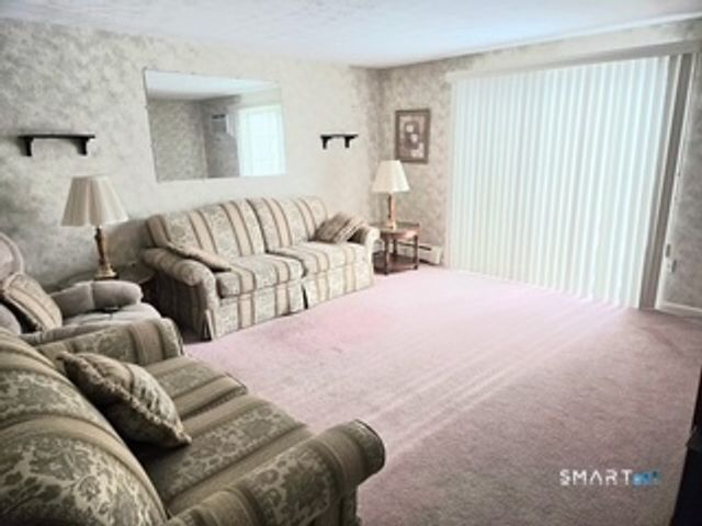 1162 Middle Turnpike West APT B2, Manchester, CT 06040