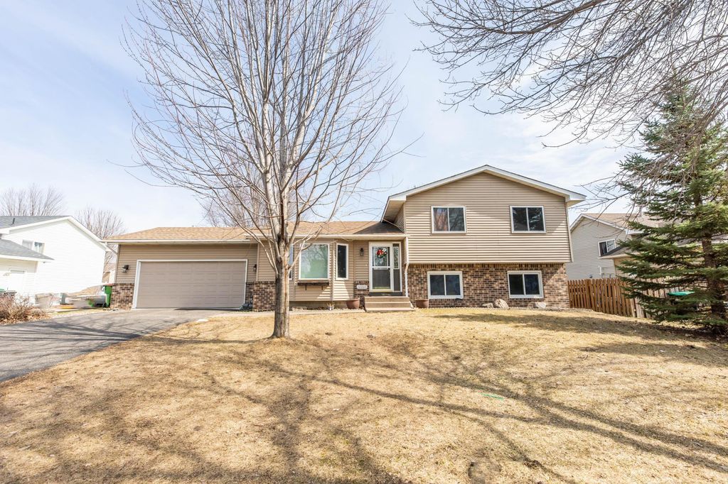 12203 Quinn Street NW, Coon Rapids, MN 55448